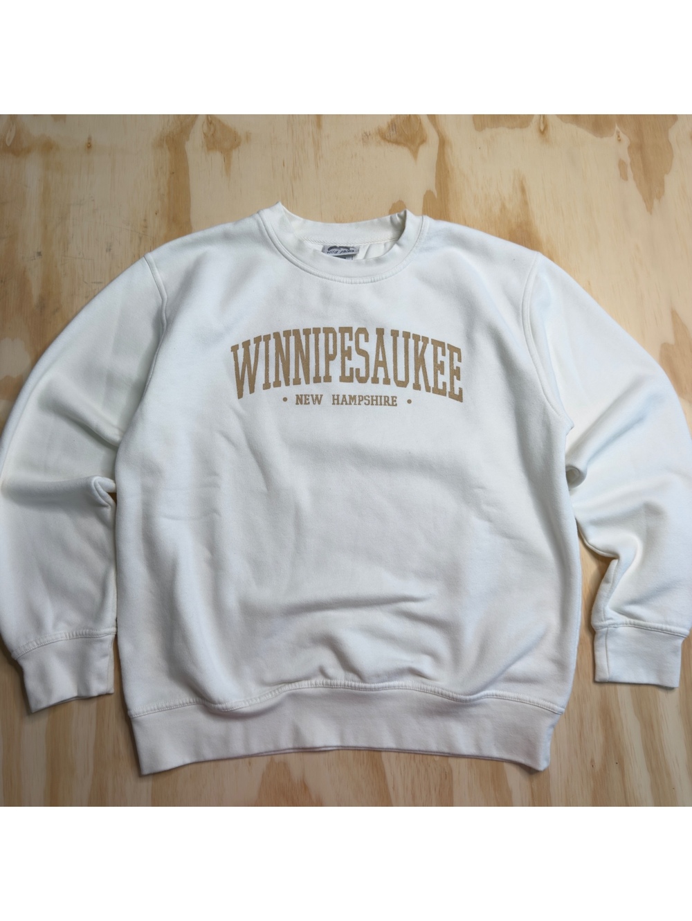 Wild Palms White Soft Winnipesaukee New Hampshire Crewneck Sweatshirt Size L